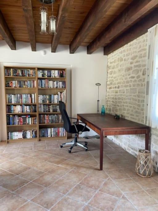Puyreaux The Charming Private Farmhouse At La Grenouillere מראה חיצוני תמונה