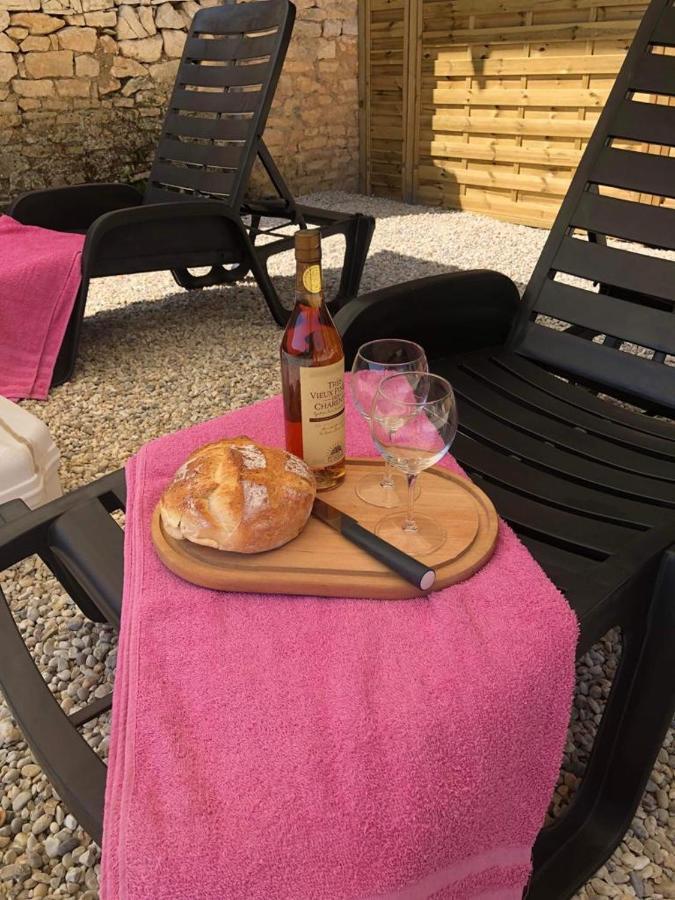 Puyreaux The Charming Private Farmhouse At La Grenouillere מראה חיצוני תמונה